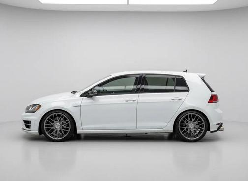 2016 Volkswagen Golf R 4-Door w/DCC & Navigation