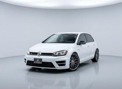 2016 Volkswagen Golf R 4-Door w/DCC & Navigation