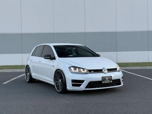 2016 Volkswagen Golf R 4-Door w/DCC & Navigation