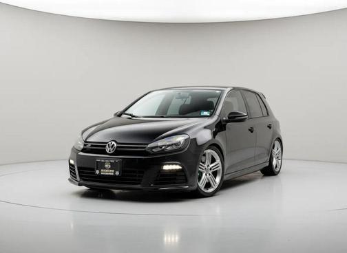 2012 Volkswagen Golf R 4-Door w/DCC & Navigation