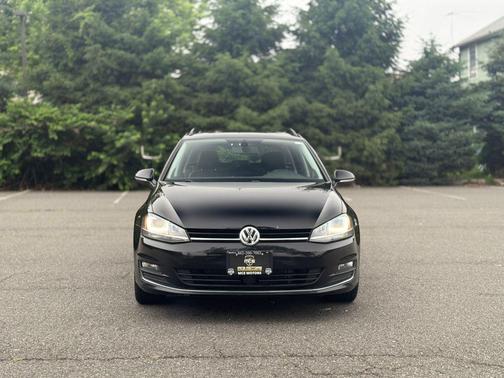 2015 Volkswagen Golf SportWagen TDI SE 4-Door