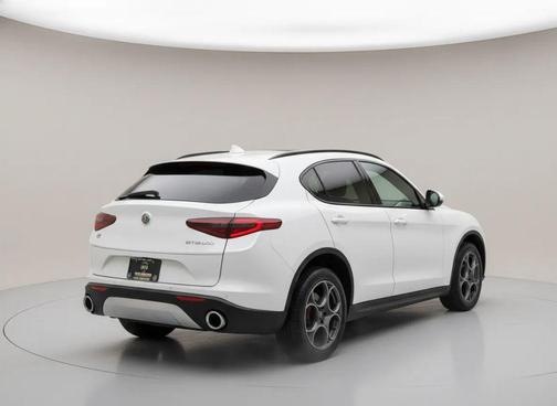 2018 Alfa Romeo Stelvio Sport