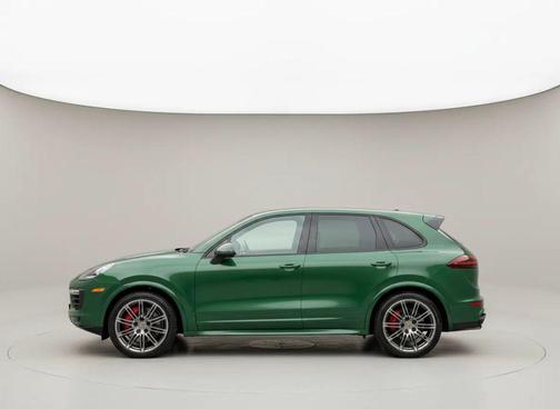 2016 Porsche Cayenne GTS