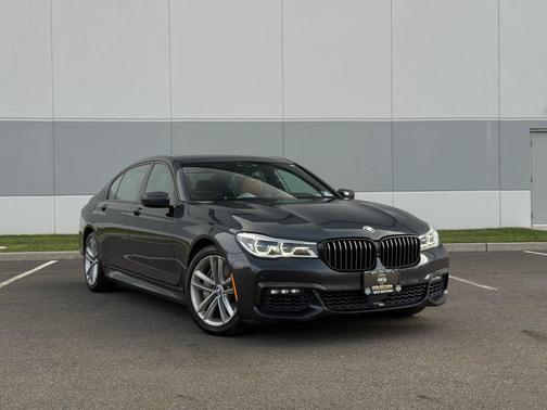 2017 BMW 750 i xDrive