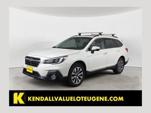 Crystal White Pearl 2018 Subaru Outback 2.5i Touring