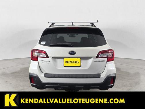 Crystal White Pearl 2018 Subaru Outback 2.5i Touring