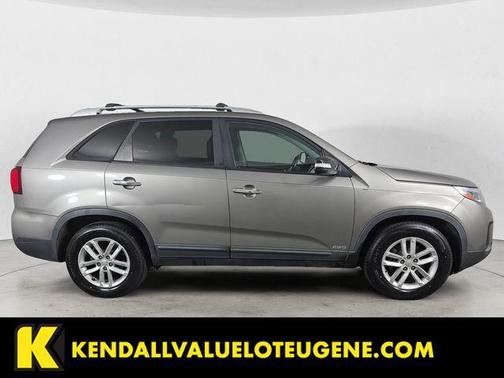 Titanium Silver 2014 Kia Sorento LX