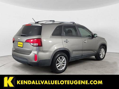 Titanium Silver 2014 Kia Sorento LX