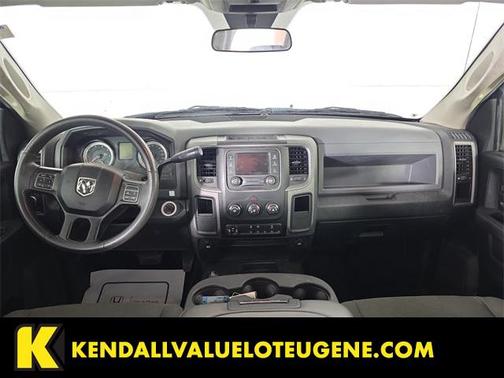 2017 RAM 2500 Tradesman Crew Cab 4x4 6'4' Box