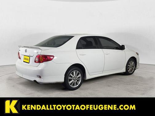 Super White 2009 Toyota Corolla S