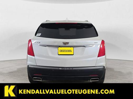 Crystal White 2017 Cadillac XT5 Base