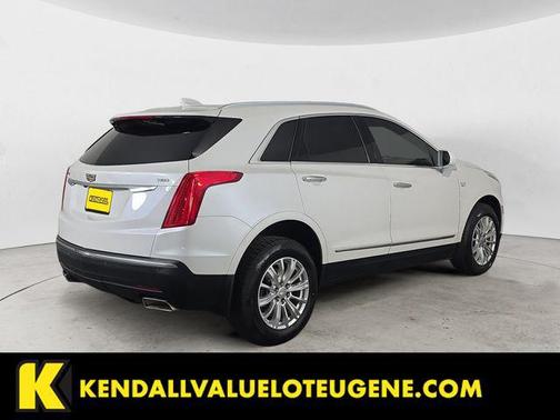Crystal White 2017 Cadillac XT5 Base
