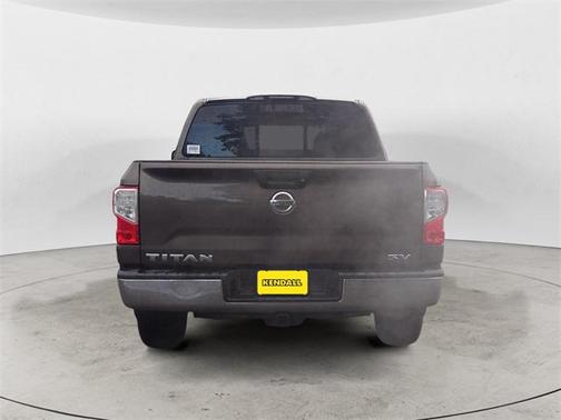 2017 Nissan Titan SV