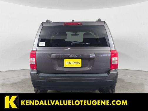 Granite Crystal Metallic Clearcoat 2016 Jeep Patriot Sport