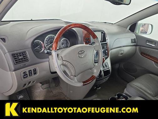 2005 Toyota Sienna XLE