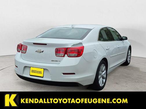 Summit White 2013 Chevrolet Malibu 2LT