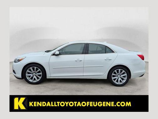 Summit White 2013 Chevrolet Malibu 2LT