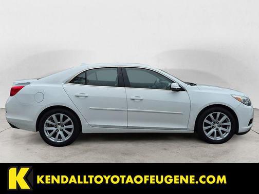Summit White 2013 Chevrolet Malibu 2LT