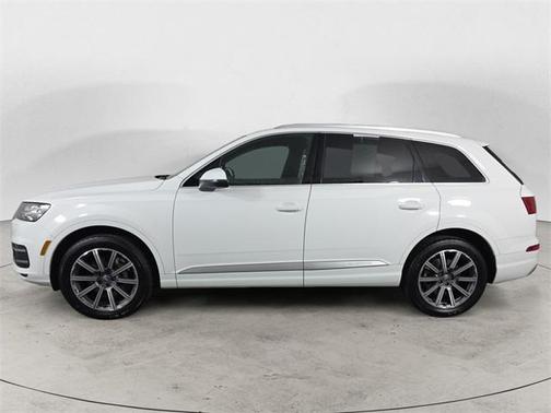2019 Audi Q7 45 Premium Plus