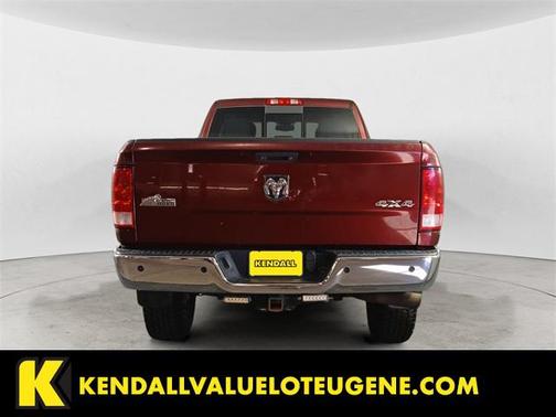 2017 RAM 2500 Big Horn Crew Cab 4x4 8' Box