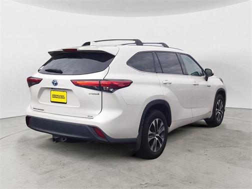 2021 Toyota Highlander Hybrid XLE