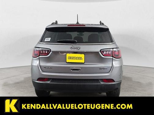 Billet Silver Metallic Clearcoat 2018 Jeep Compass Latitude