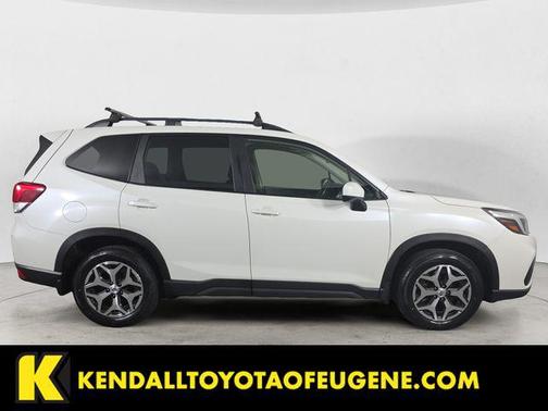 Crystal White Pearl 2019 Subaru Forester Premium