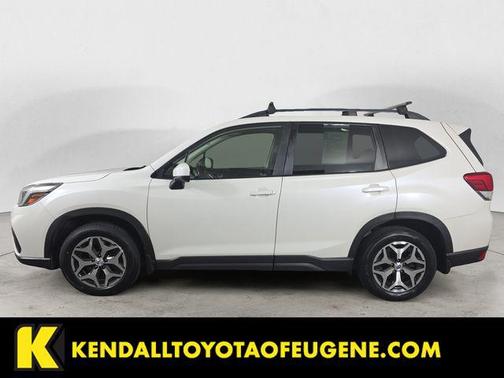 Crystal White Pearl 2019 Subaru Forester Premium