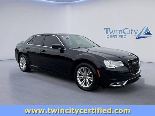 2018 Chrysler 300 Touring