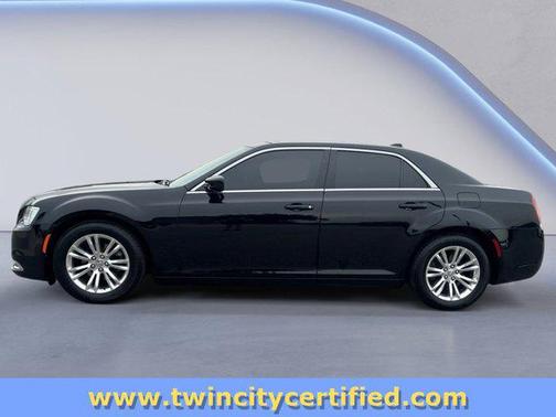 2018 Chrysler 300 Touring