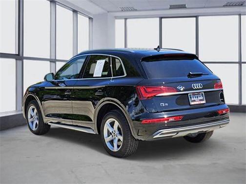 2023 Audi Q5 40 Premium