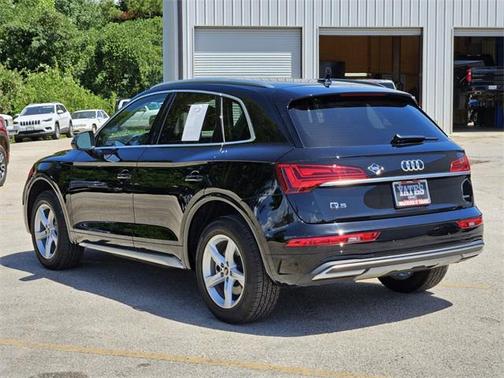 2023 Audi Q5 40 Premium