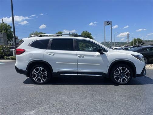 Crystal White Pearl 2025 Subaru Ascent Limited