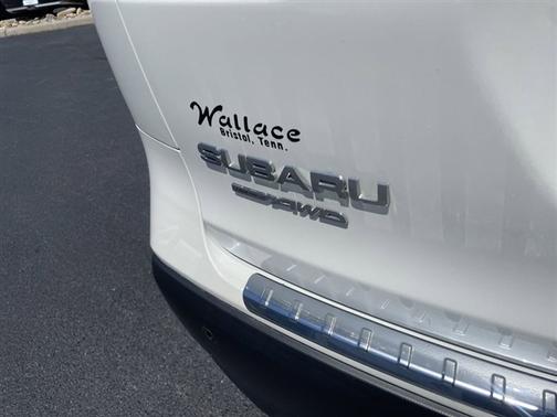 Crystal White Pearl 2025 Subaru Ascent Limited