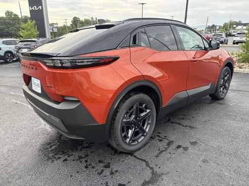 Orange Metallic 2026 Subaru Uncharted