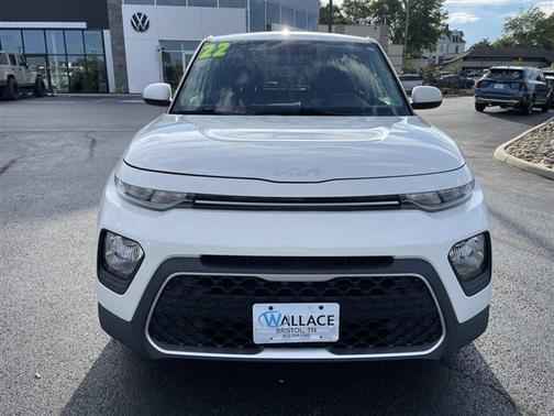 Snow White Pearl 2022 Kia Soul LX