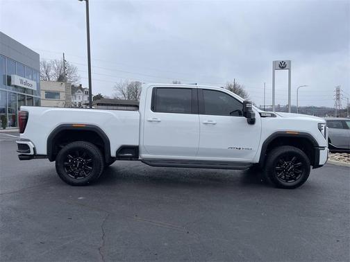 2024 GMC Sierra 2500 AT4