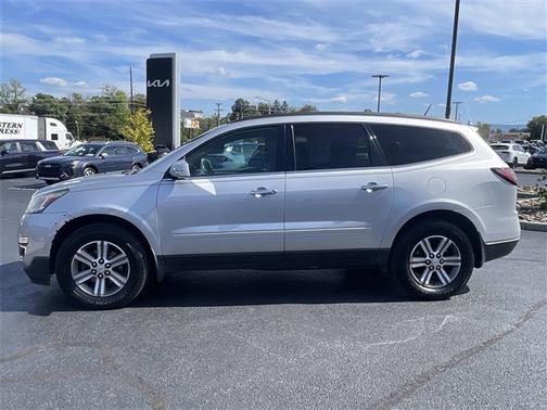 2017 Chevrolet Traverse 2LT