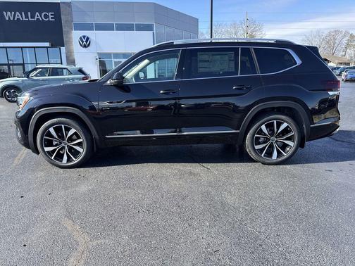 Deep Black Pearl Effect 2026 Volkswagen Atlas 2.0T SEL Premium R-Line