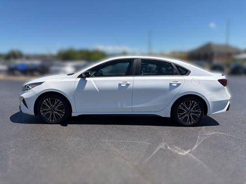 Snow White Pearl 2023 Kia Forte GT-Line