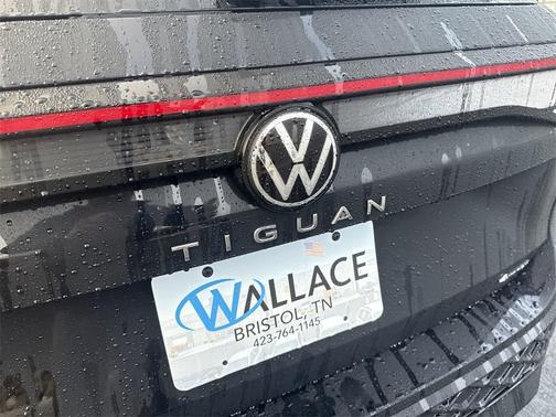 2026 Volkswagen Tiguan 2.0T SEL R-Line