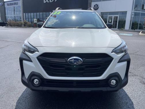 Crystal White Pearl 2024 Subaru Outback Onyx Edition