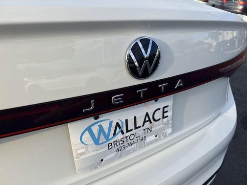 Pure White 2026 Volkswagen Jetta 1.5T Sport