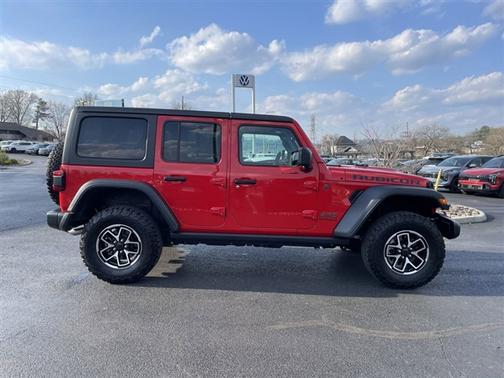 Firecracker Red Clearcoat 2025 Jeep Wrangler Rubicon