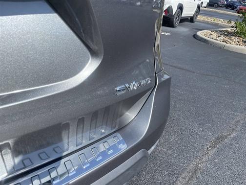 Gun Metallic 2017 Nissan Rogue SV