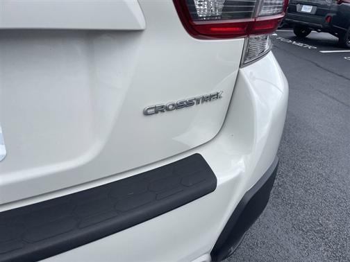 Crystal White Pearl 2022 Subaru Crosstrek Premium