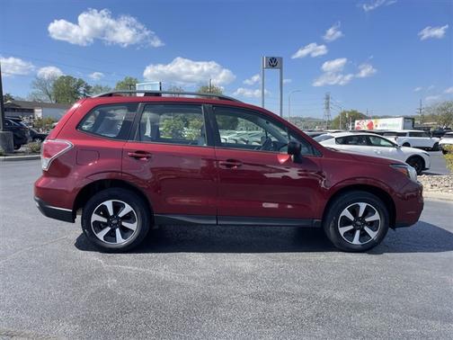 Venetian Red Pearl 2017 Subaru Forester 2.5i