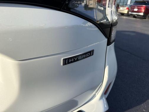 Crystal White Pearl 2026 Subaru Forester Premium