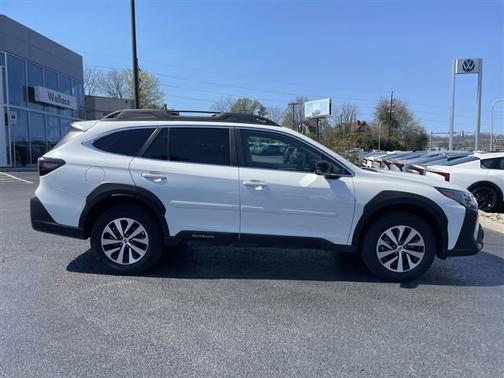 Crystal White Pearl 2025 Subaru Outback Premium