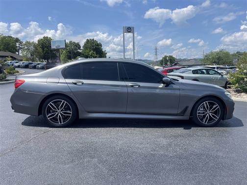 Gray Metallic 2016 BMW 750 i